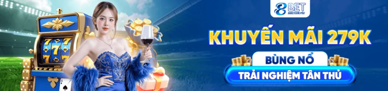 Sân vận động đầy ắp khán giả với tỷ số trực tiếp trên màn hình
